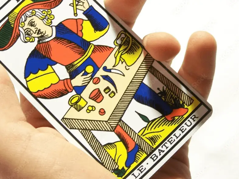 taille cartes du jeu de tarot