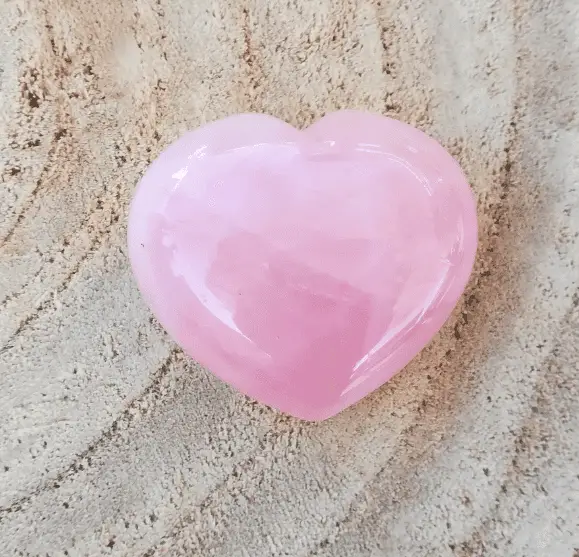 quartz rose pierre de l'amour